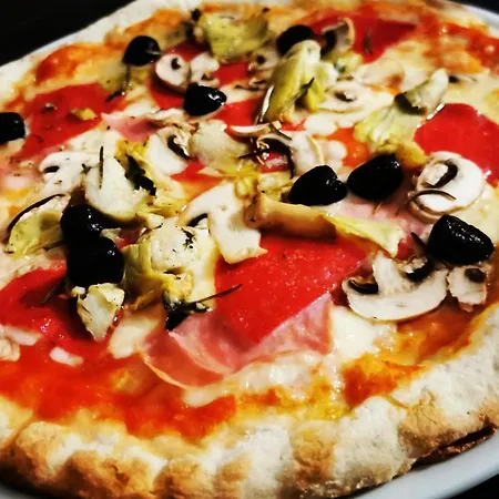 L'escala Отель 2*