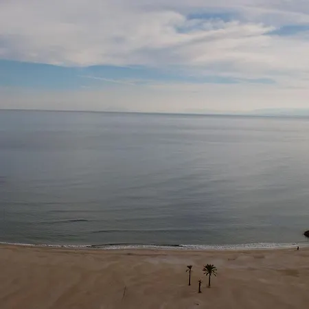 L'escala Отель 2*