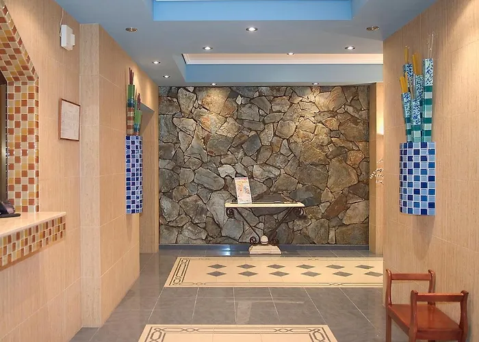 Hotel L'escala 2*